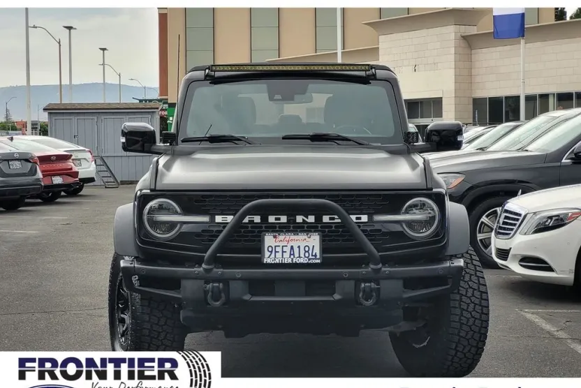 2021 Ford Bronco First Edition photo 1