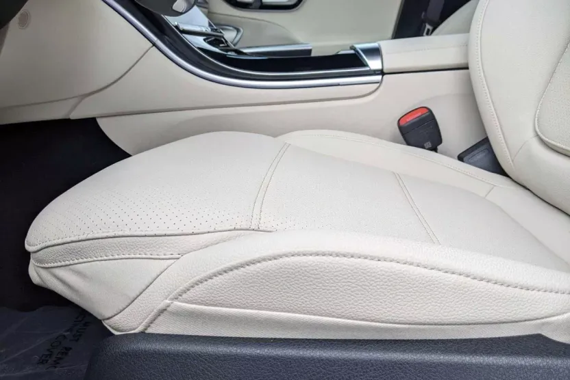 2025 Mercedes Benz C 300 Sedan photo 1