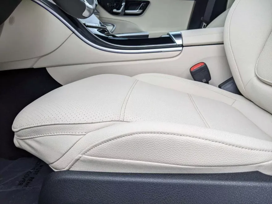 2025 Mercedes Benz C 300 Sedan photo 1