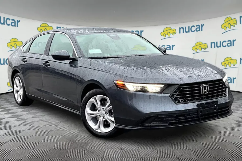 2025 Honda Accord LX photo 1