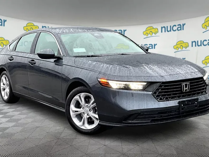 2025 Honda Accord LX photo 1