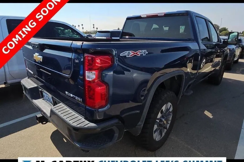 2023 Chevrolet Silverado 2500HD Custom photo 1