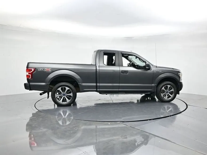 2019 Ford F-150 XL photo 1