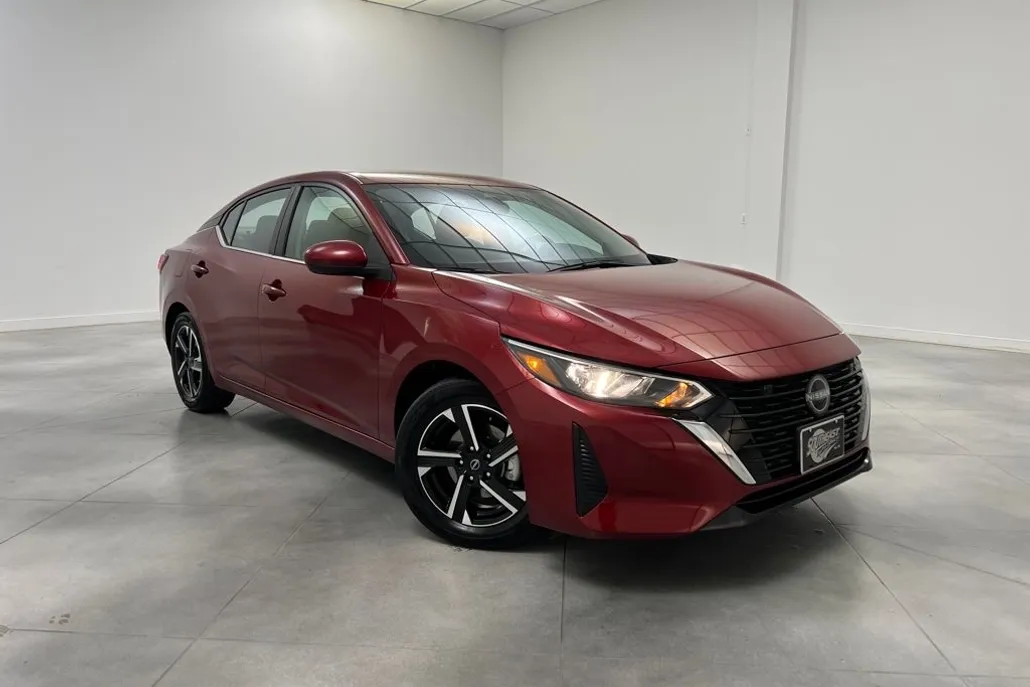 2024 Nissan Sentra SV photo 1