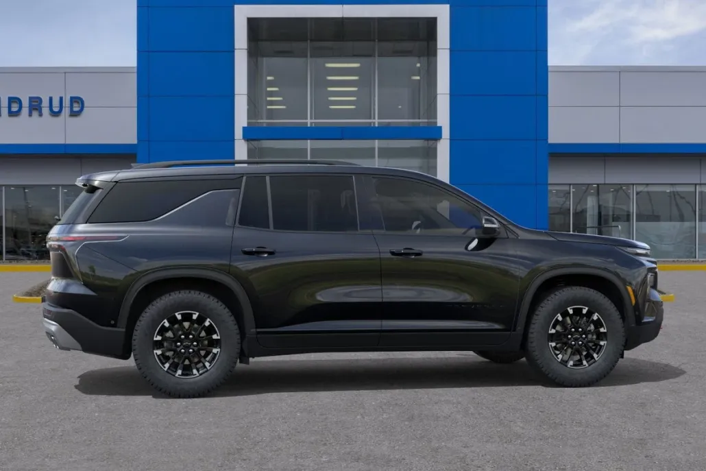 2026 Chevrolet Traverse Z71 photo 1