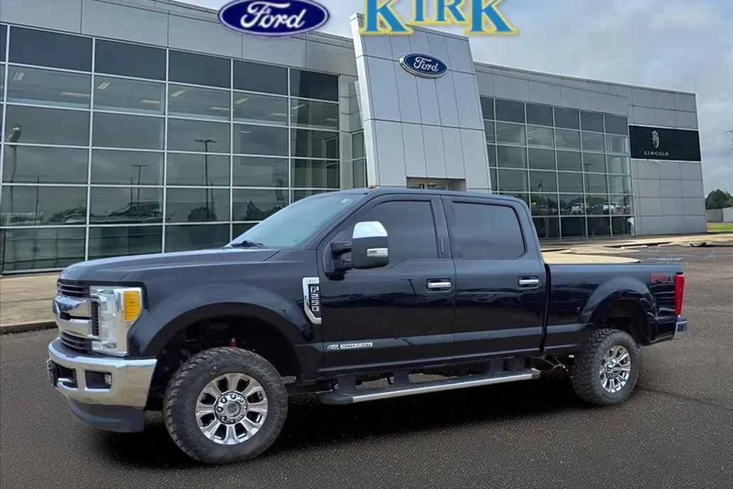 2017 Ford F-250 XLT photo 1