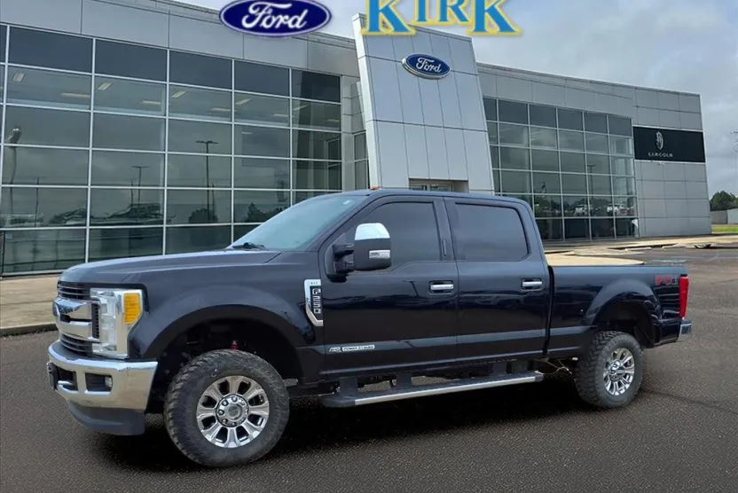 2017 Ford F-250 XLT photo 1