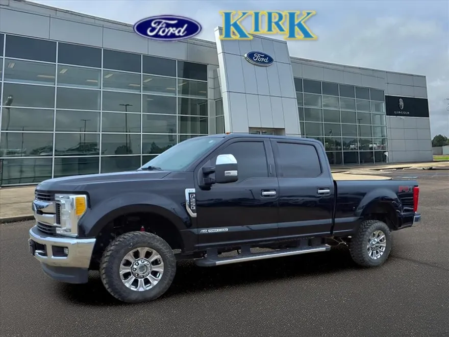 2017 Ford F-250 XLT photo 1