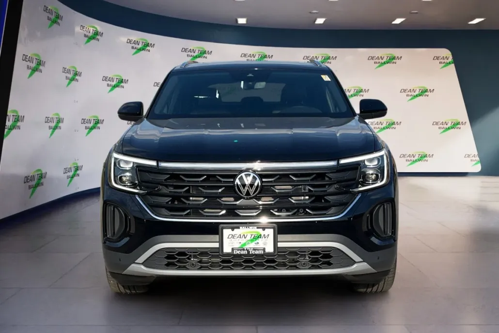 2026 Volkswagen Atlas Cross Sport SE Technology photo 1