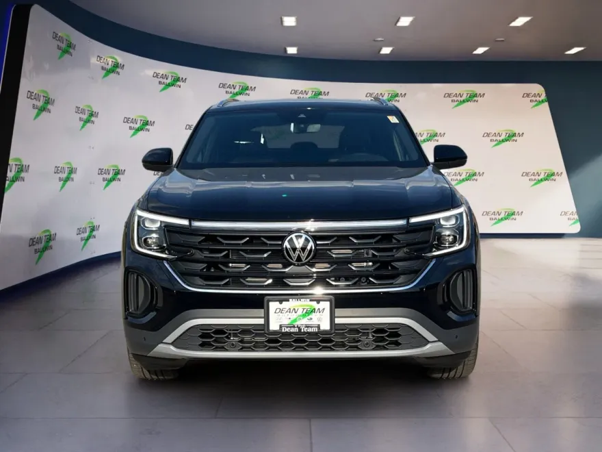 2026 Volkswagen Atlas Cross Sport SE Technology photo 1