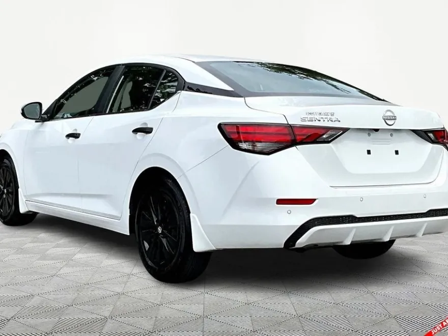 2024 Nissan Sentra S photo 1