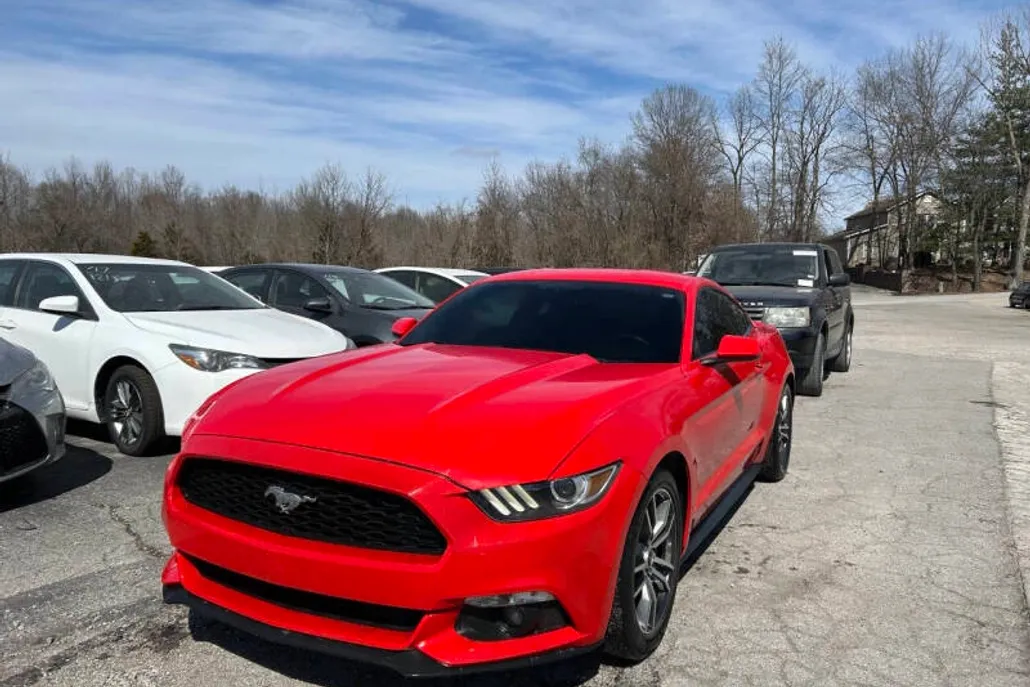 2017 Ford Mustang EcoBoost photo 1