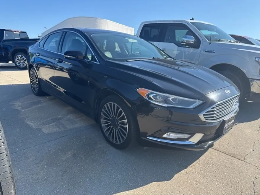 2017 Ford Fusion SE photo 1