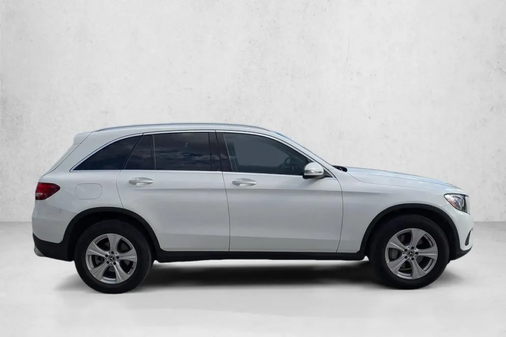 2017 Mercedes Benz GLC 300 photo 1