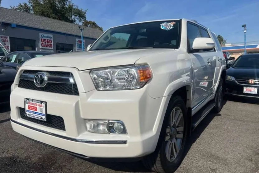 2013 Toyota 4Runner Limited photo 1