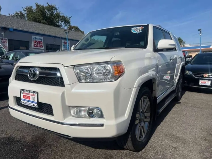 2013 Toyota 4Runner Limited photo 1