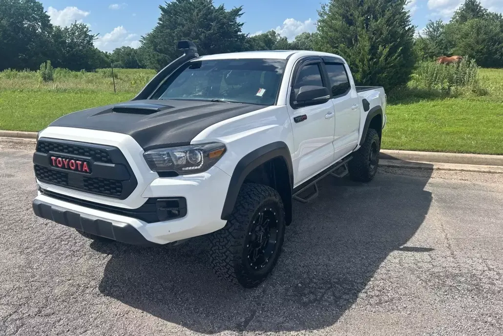 2019 Toyota Tacoma TRD Pro photo 1