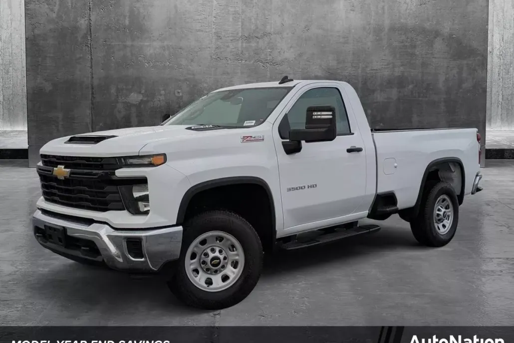 2024 Chevrolet Silverado 3500HD photo 1
