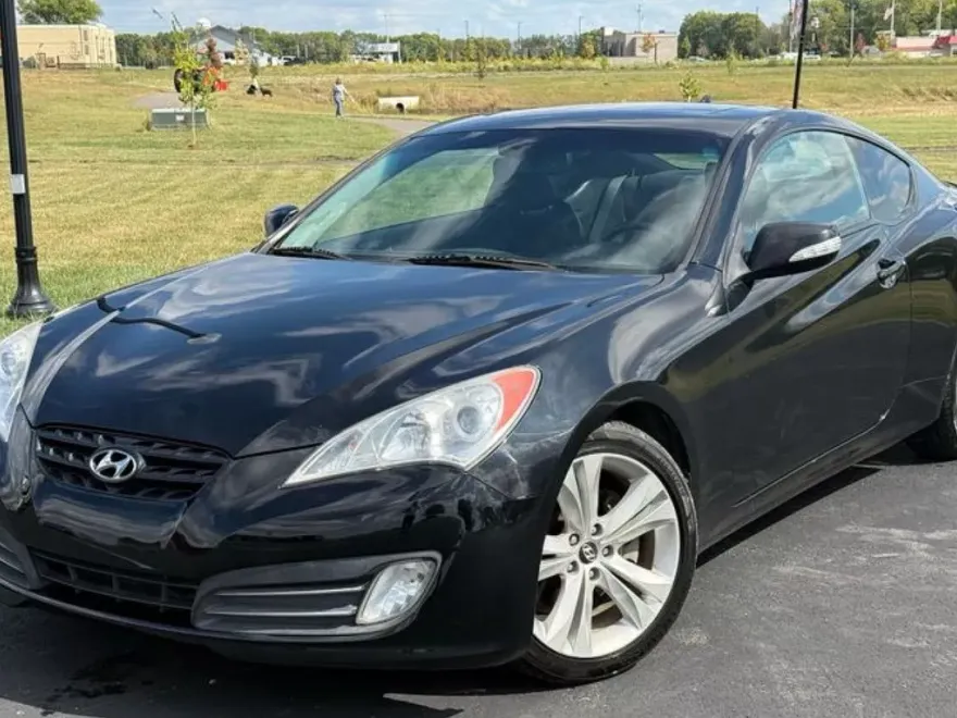 2012 Hyundai Genesis Coupe 3.8 Grand Touring photo 1