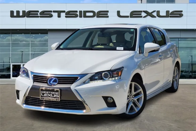 2017 Lexus CT 200h photo 1