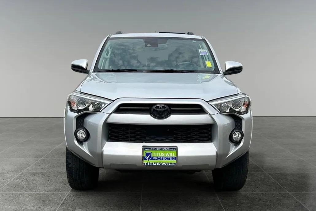 2020 Toyota 4Runner SR5 photo 1