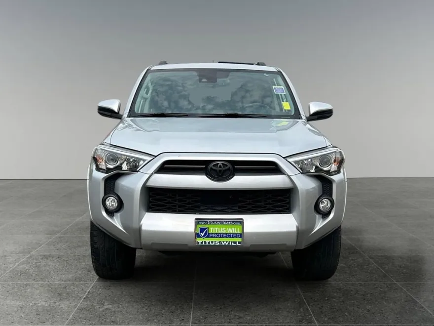 2020 Toyota 4Runner SR5 photo 1