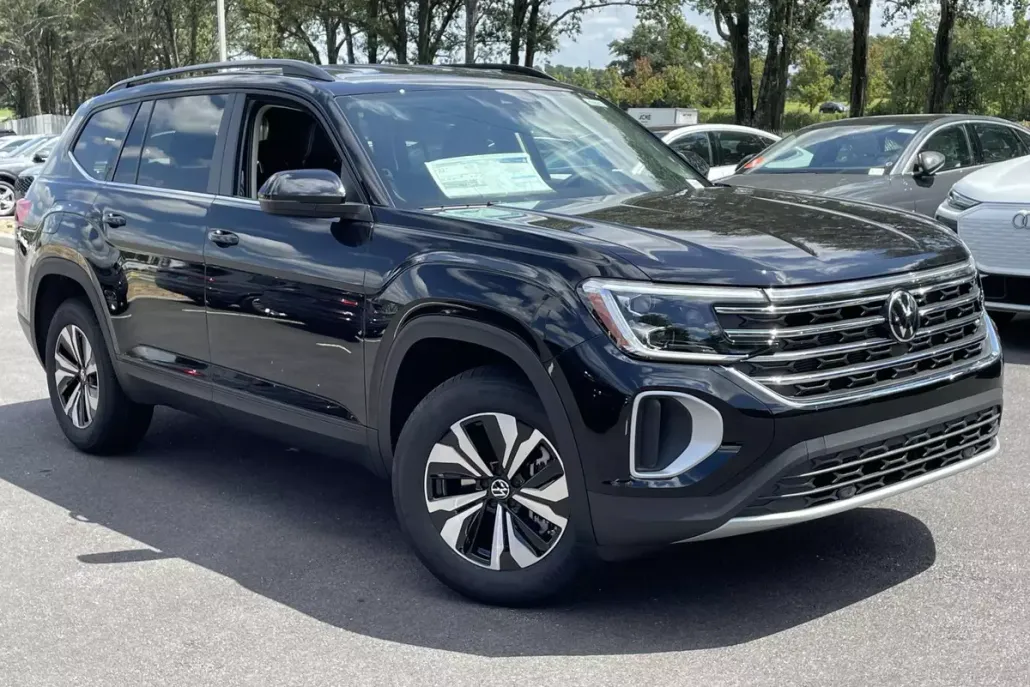 2026 Volkswagen Atlas SE photo 1