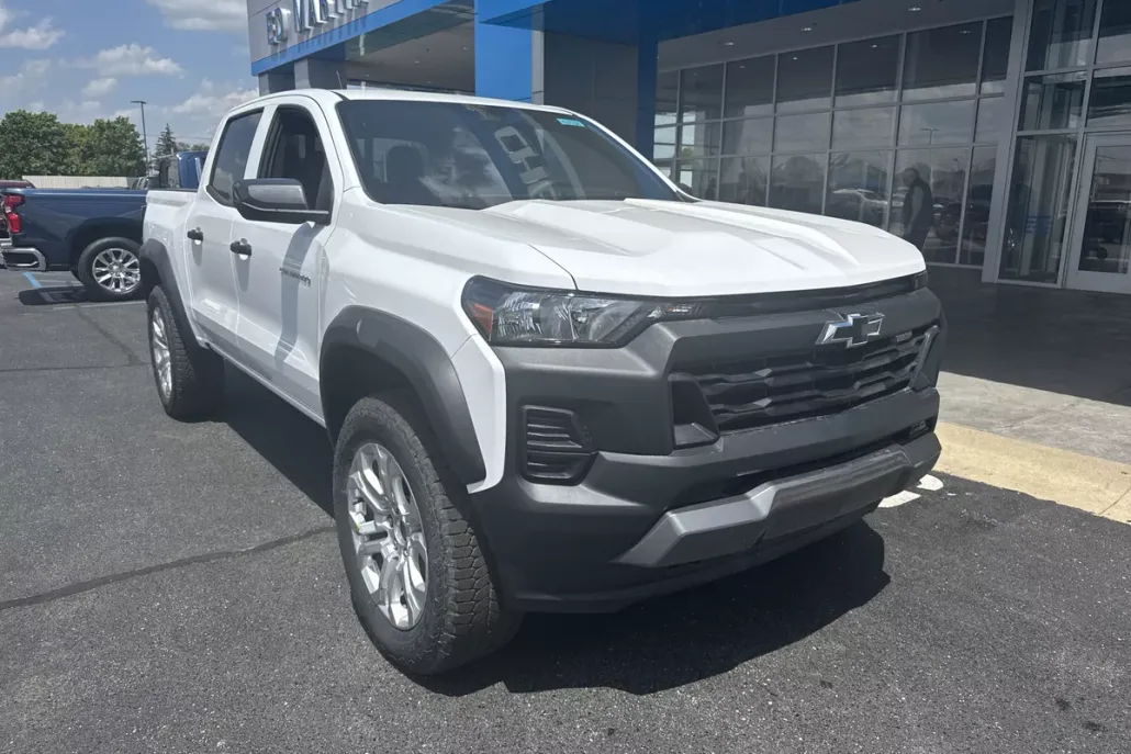 2025 Chevrolet Colorado Trail Boss photo 1