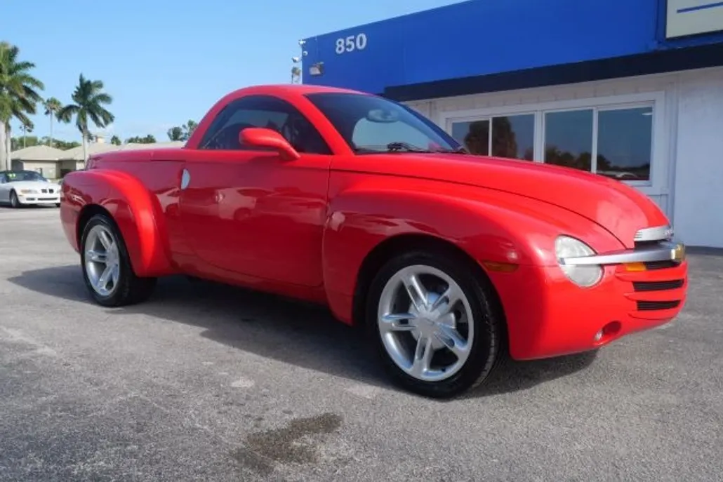 2003 Chevrolet SSR photo 1