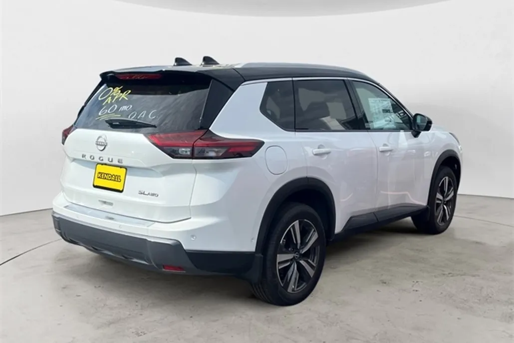 2025 Nissan Rogue SL photo 1