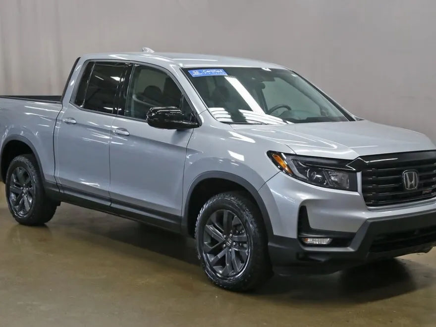 2023 Honda Ridgeline Sport photo 1