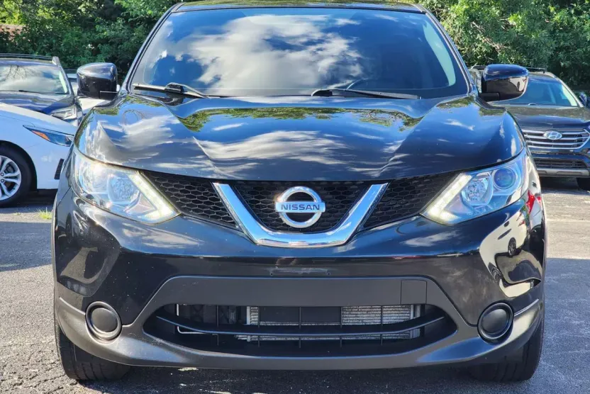 2017 Nissan Rogue Sport photo 1
