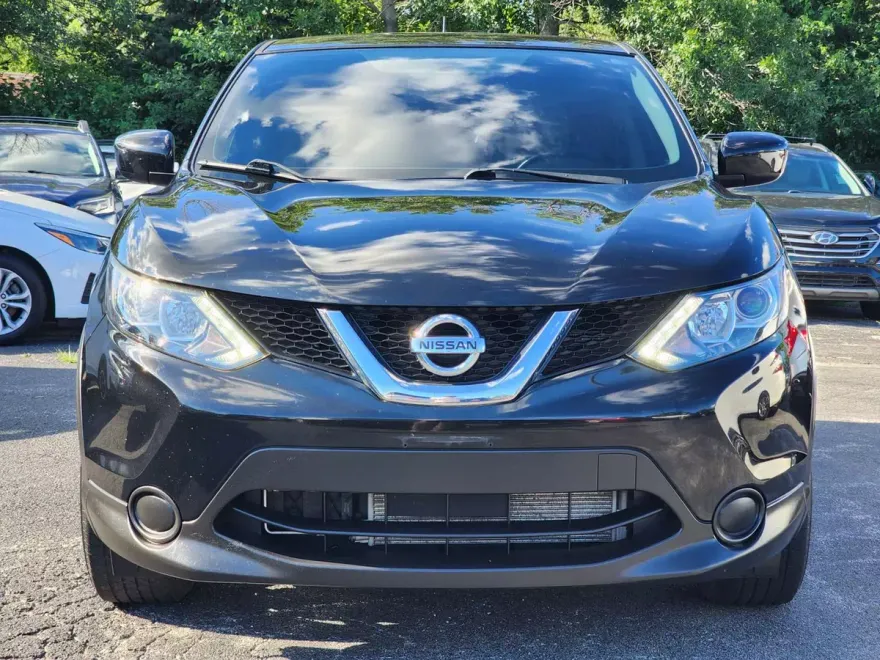 2017 Nissan Rogue Sport photo 1