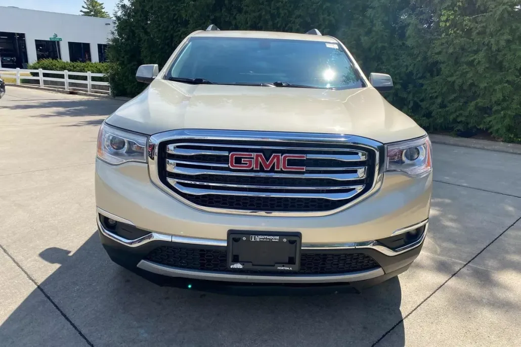 2017 Gmc Acadia SLT photo 1