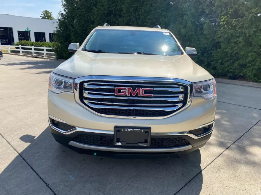 2017 Gmc Acadia SLT photo 1