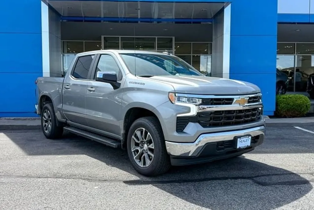 2024 Chevrolet Silverado 1500 LT photo 1