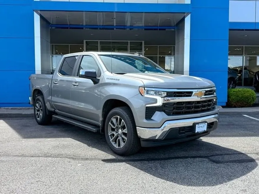 2024 Chevrolet Silverado 1500 LT photo 1