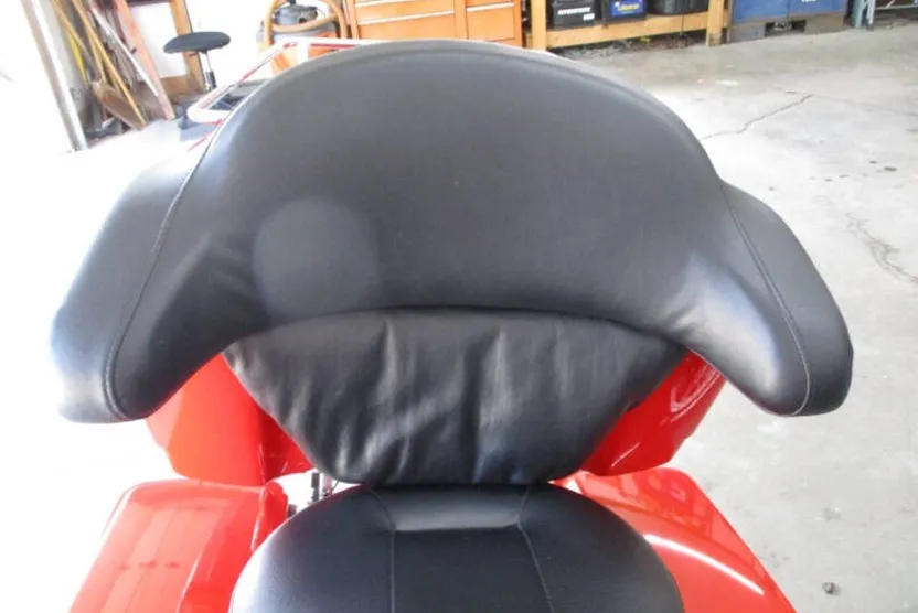 2010 Harley Davidson CVO Street Glide FLHXSE photo 1