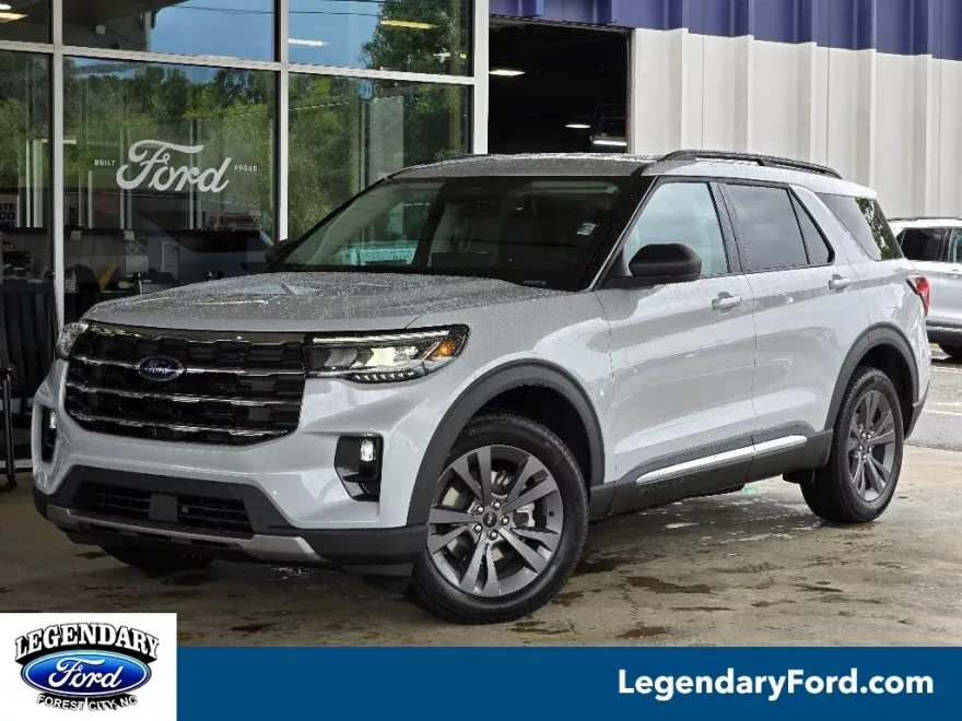 2025 Ford Explorer photo 1