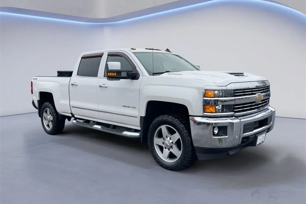2018 Chevrolet Silverado 2500HD LTZ photo 1