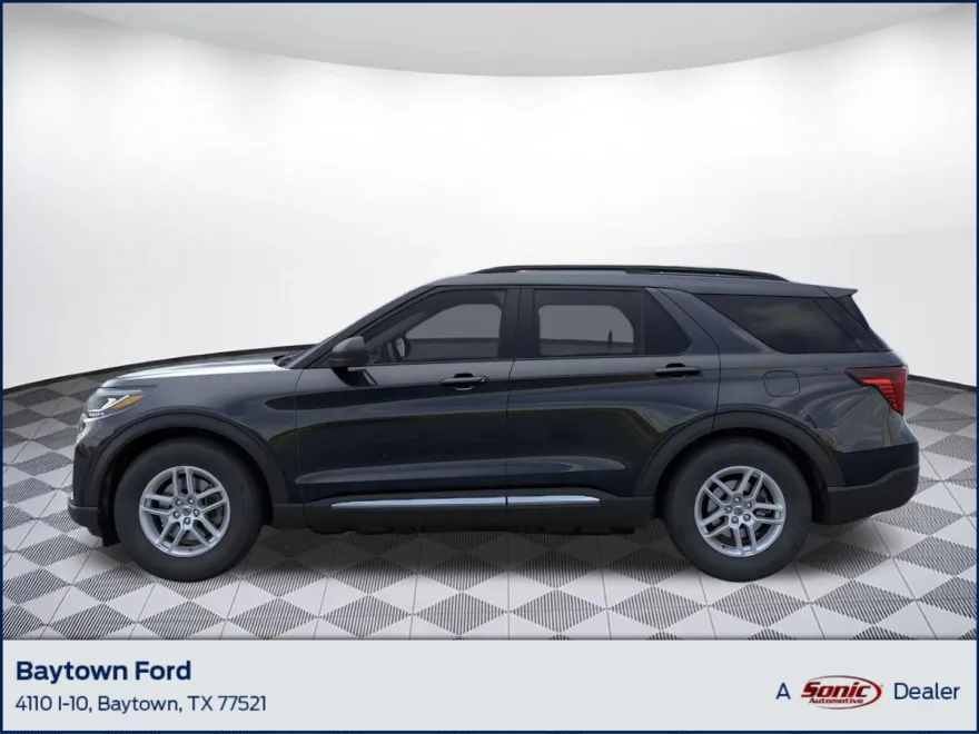 2025 Ford Explorer photo 1