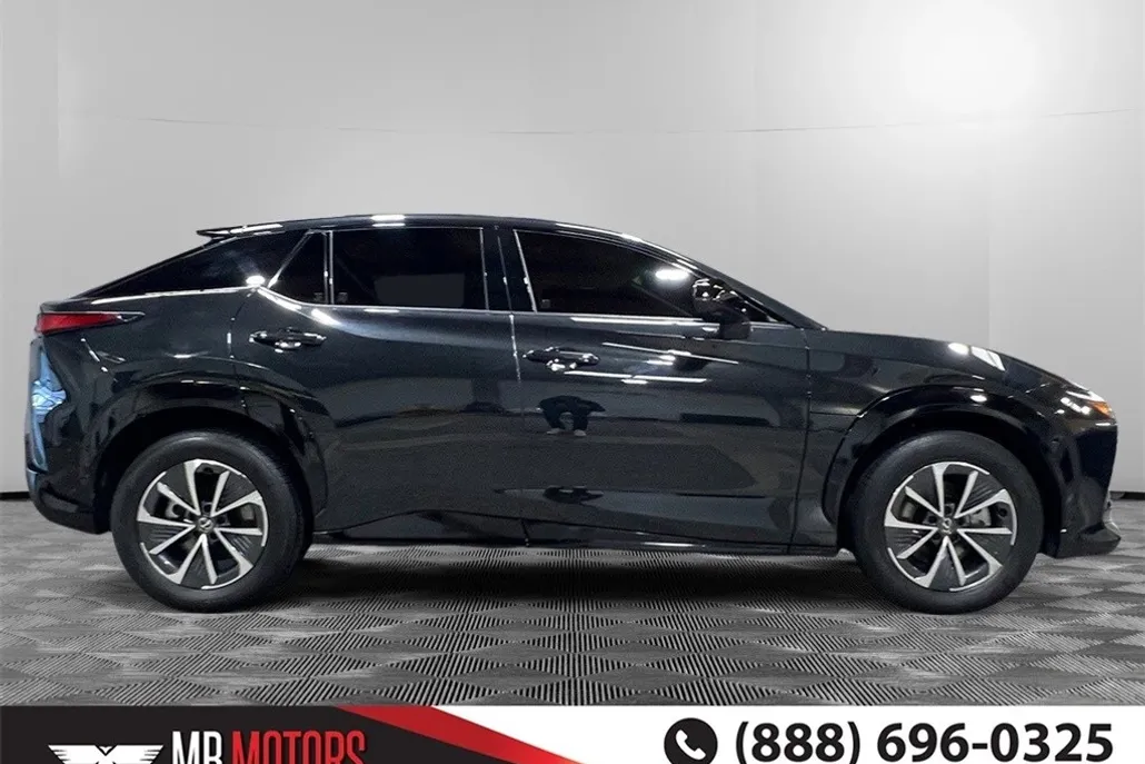2024 Lexus RZ 450e Premium photo 1
