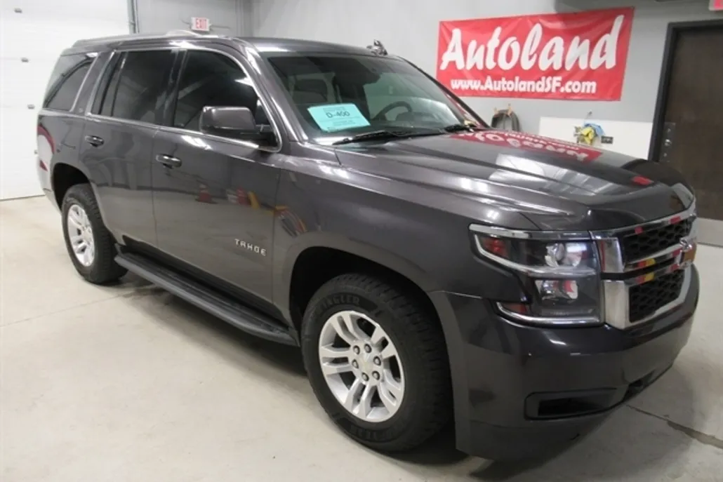 2016 Chevrolet Tahoe LS photo 1