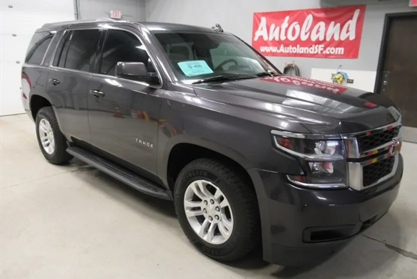 2016 Chevrolet Tahoe LS photo 1