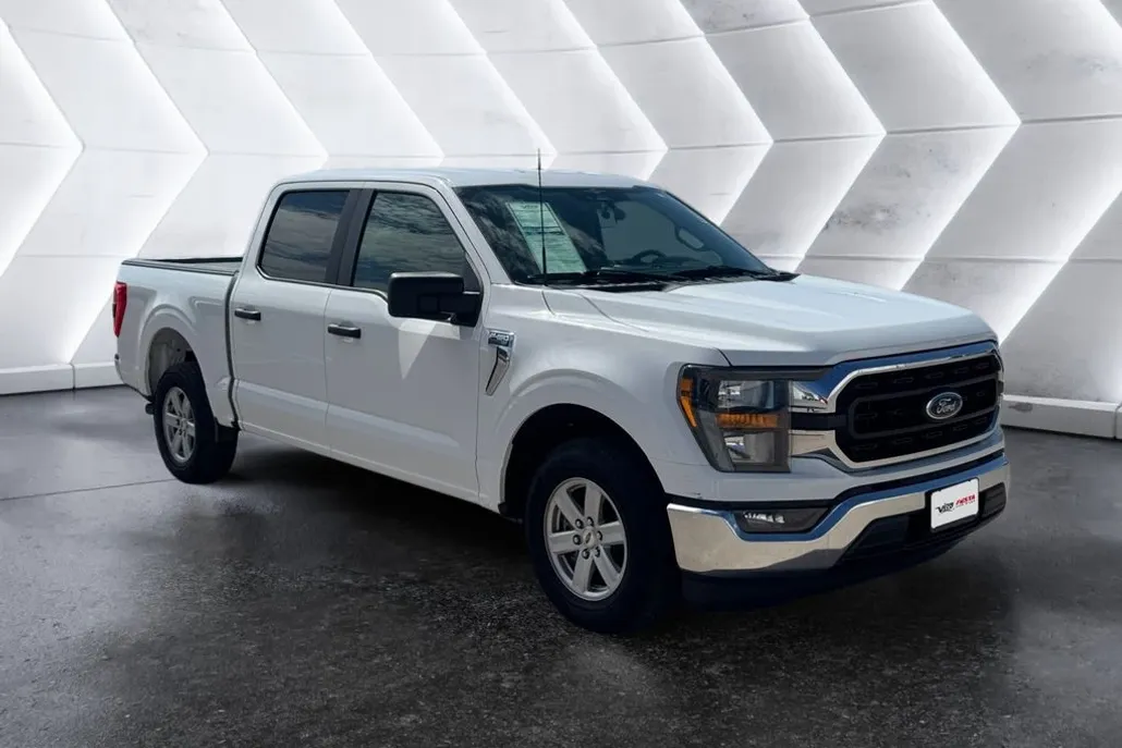 2023 Ford F-150 XLT photo 1