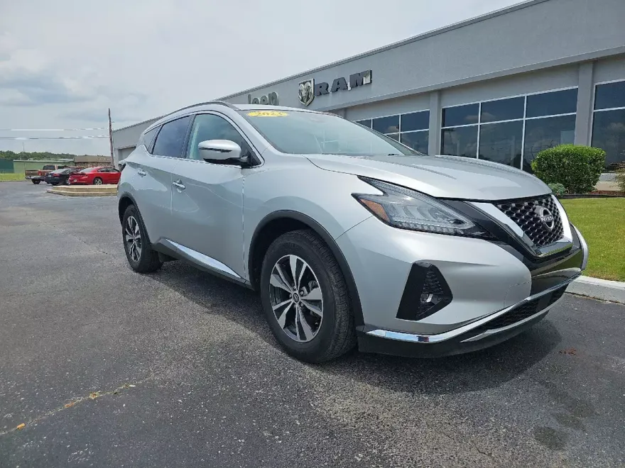 2023 Nissan Murano SV photo 1
