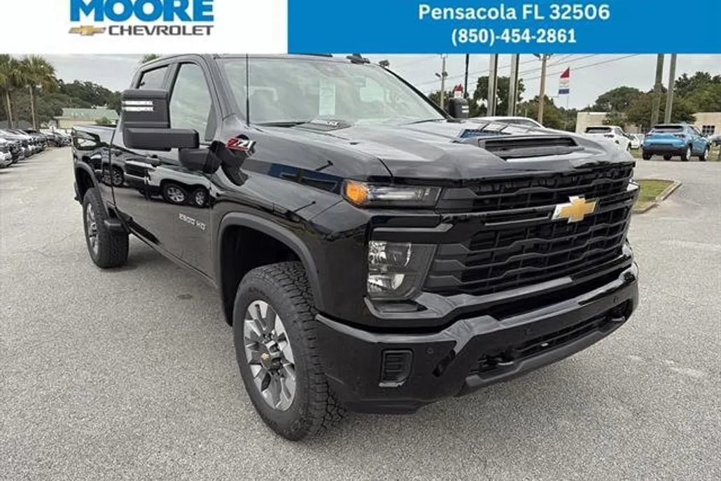 2025 Chevrolet Silverado 2500HD Custom photo 1