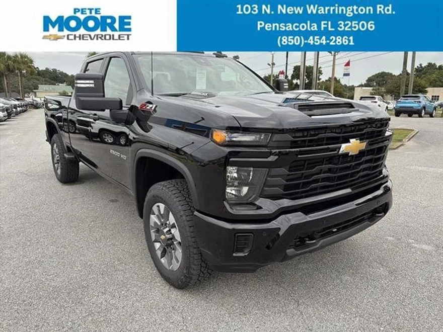 2025 Chevrolet Silverado 2500HD Custom photo 1