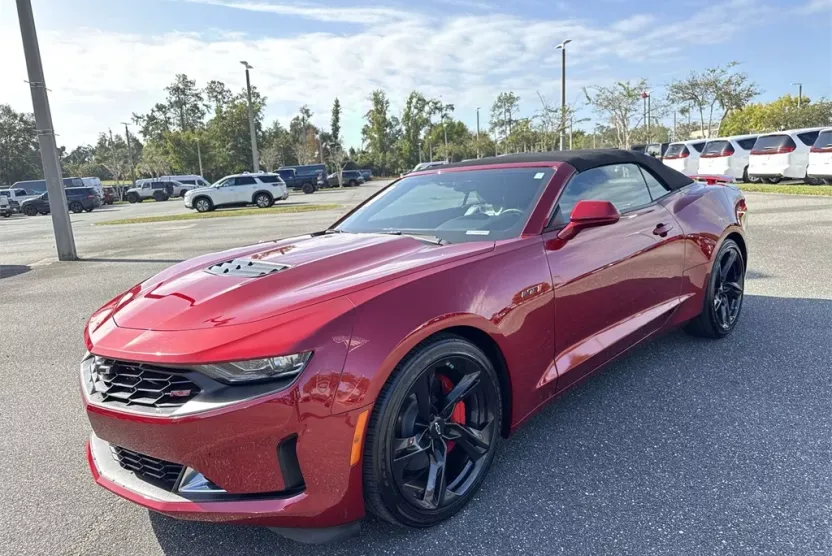 2023 Chevrolet Camaro LT1 photo 1