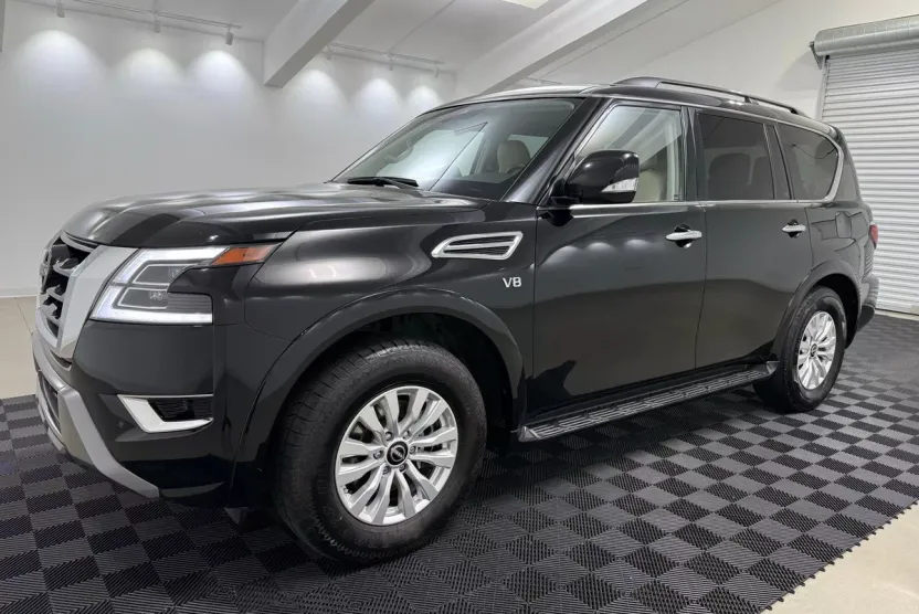 2021 Nissan Armada SV photo 1